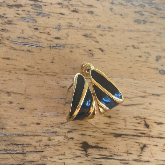 Monet Gold and Black Earrings - Picture 2 of 4